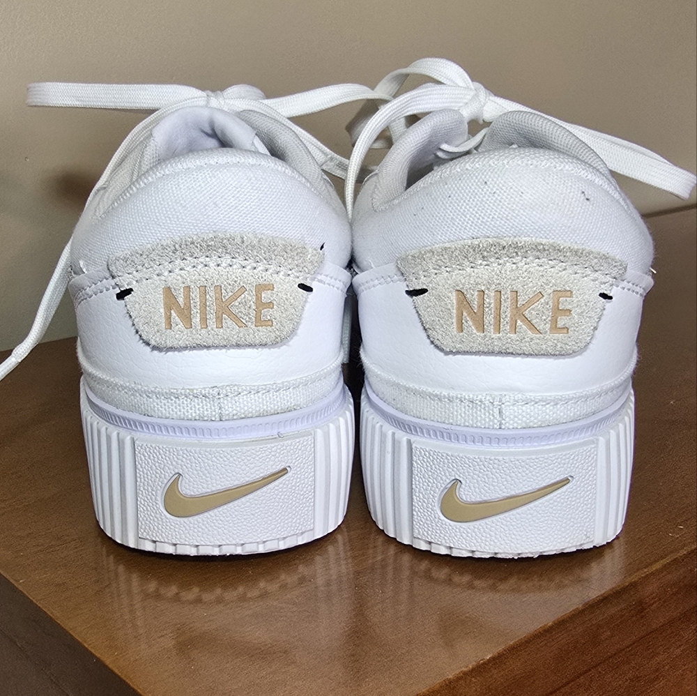 Nike Wmns 8.5 Court Legacy Lift Sneakers - Picture 5 of 13